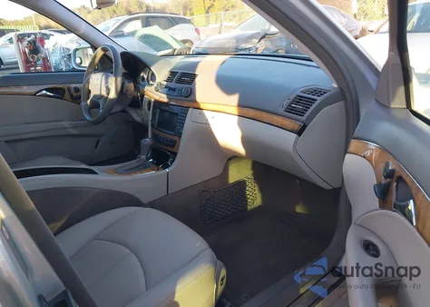 2009 Mercedes-Benz E 350 из США, поврежденный, VIN WDBUF56X09B427843